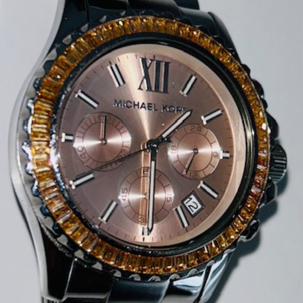 Michael Kors Rose Everest Womens Chronograph Watch MK-5870 New Battery